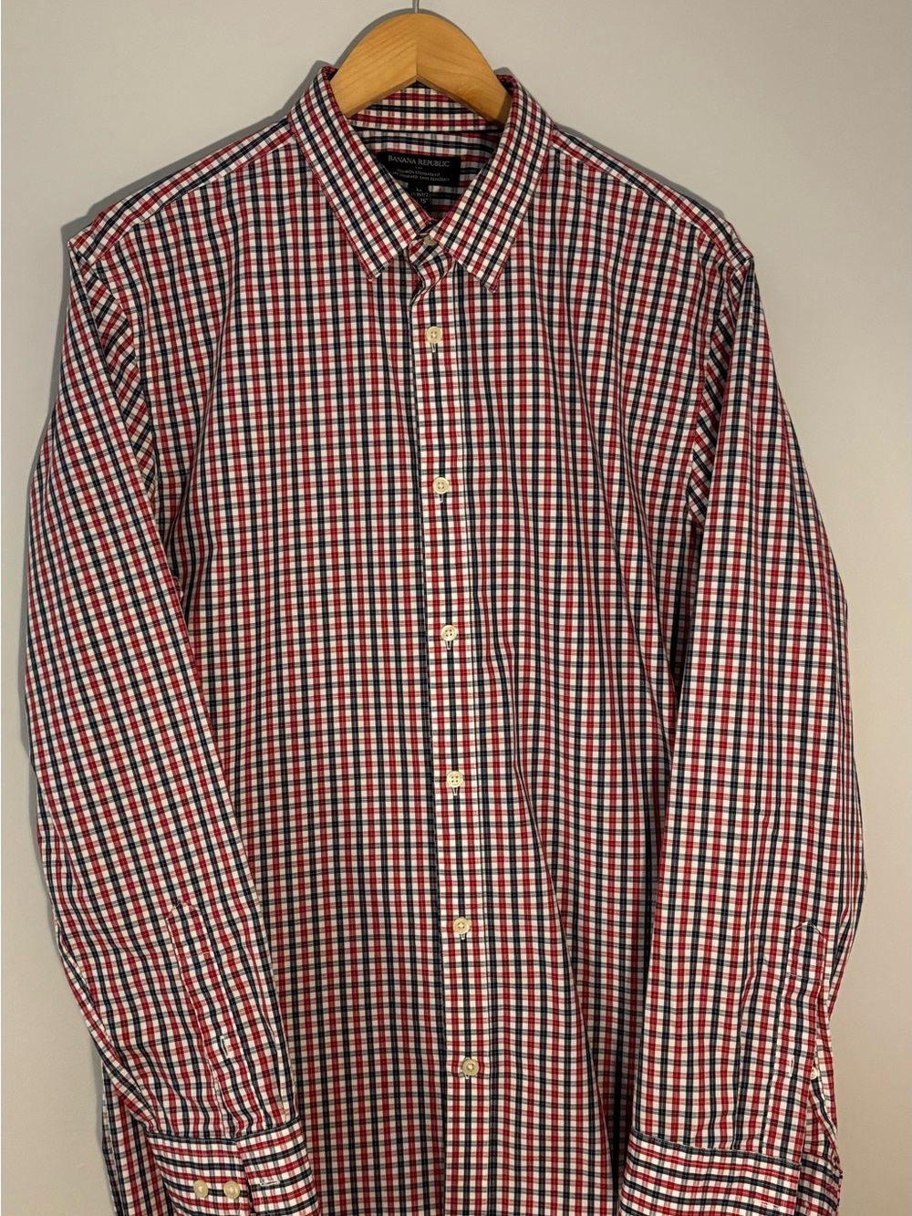 Banana Republic Red & Navy Check Long-Sleeve Shirt 100% cotton non-iron